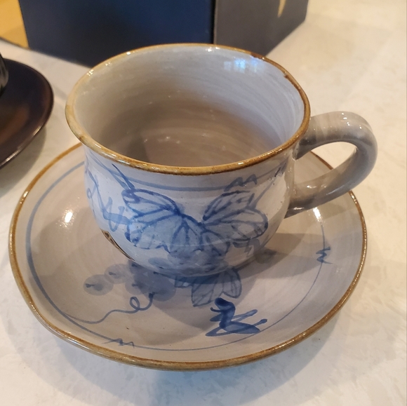 BN Set of 2 tea cups and saucers - Picture 7 of 13